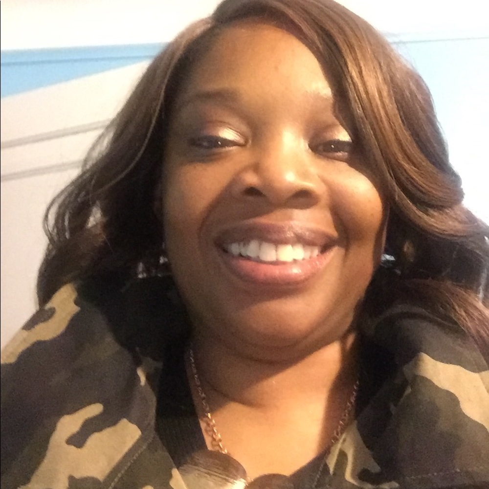 Meet your Posher, Tonya